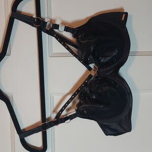 Fig Leaves Curve Harness Bra Rose Gold Studs 38C